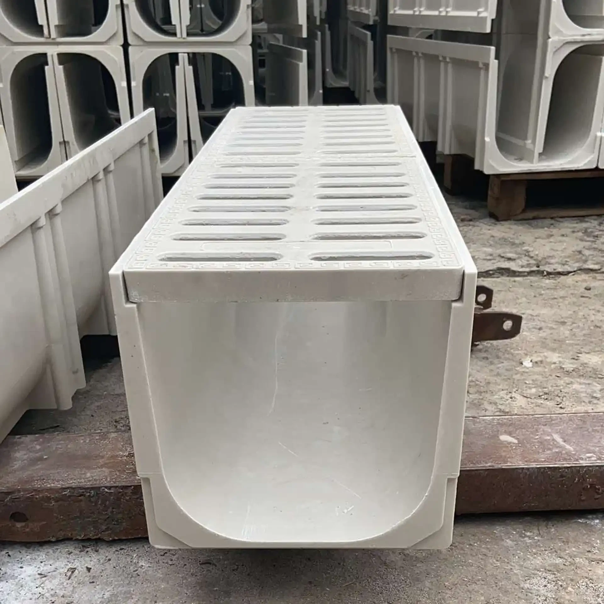 Resin U-shaped drainage ditch