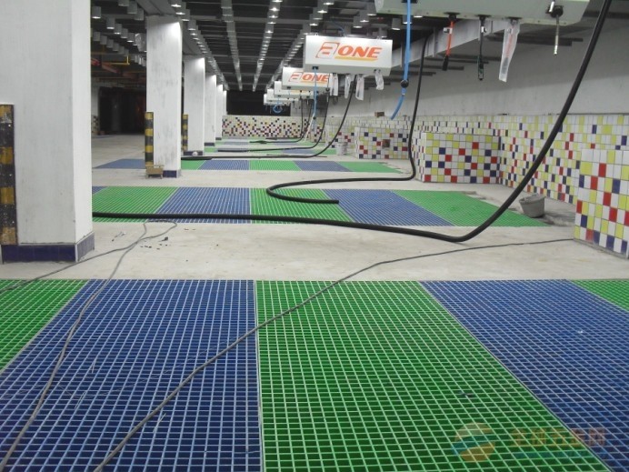 Car wash bay grating