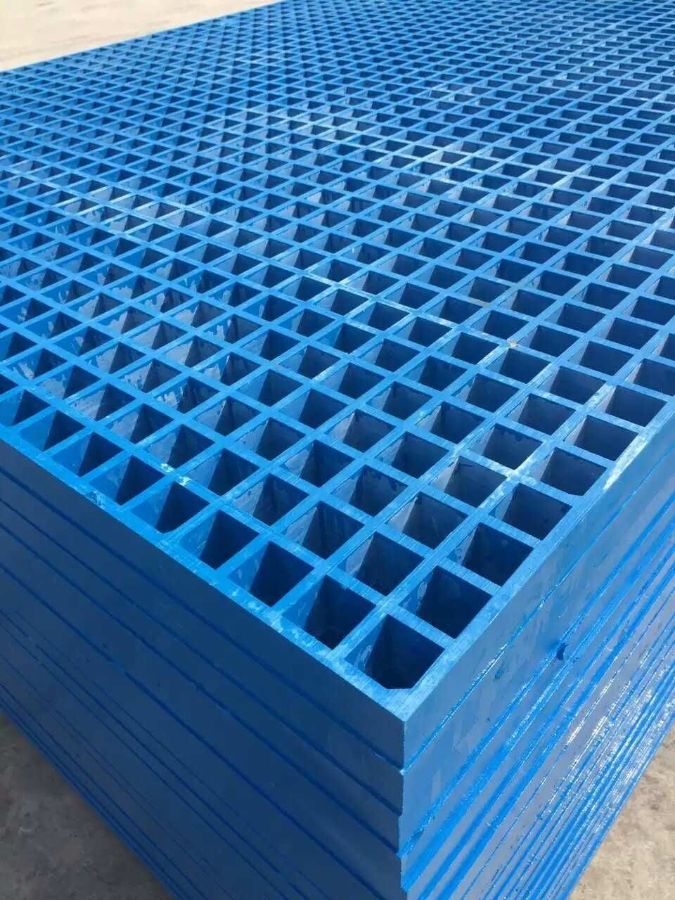 Fiberglass grating