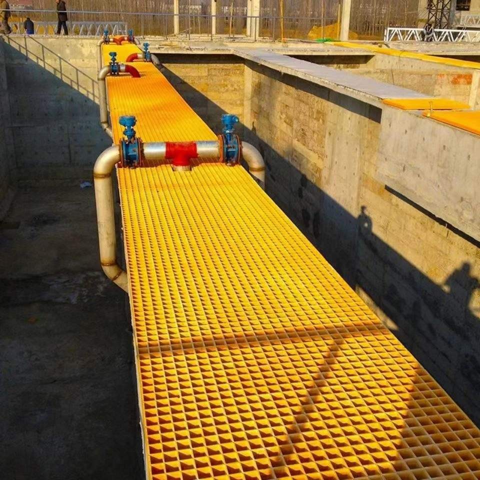 Fiberglass grating