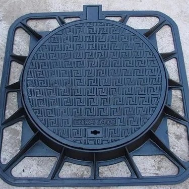 Ductile iron manhole cover